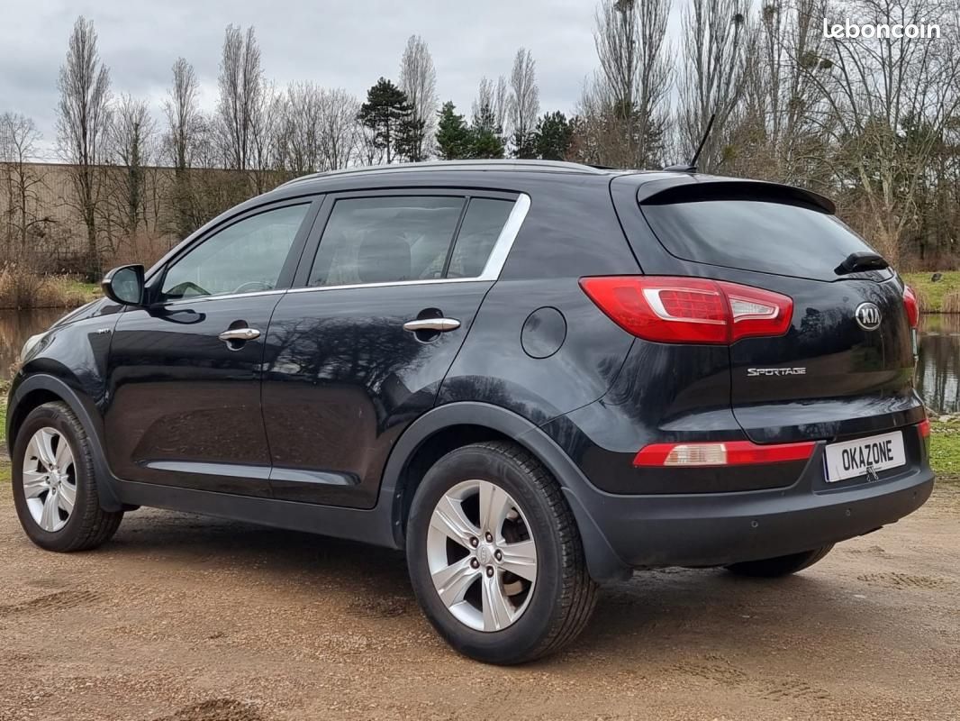 Kia Sportage 2.0 CRDi 136 4WD Premium – 4×4 Toit ouvrant CARNET