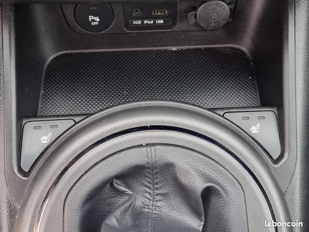 Kia Sportage 2.0 CRDi 136 4WD Premium – 4×4 Toit ouvrant CARNET