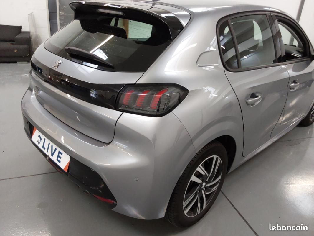 Peugeot 208 PureTech 100 SS EAT8 Allure