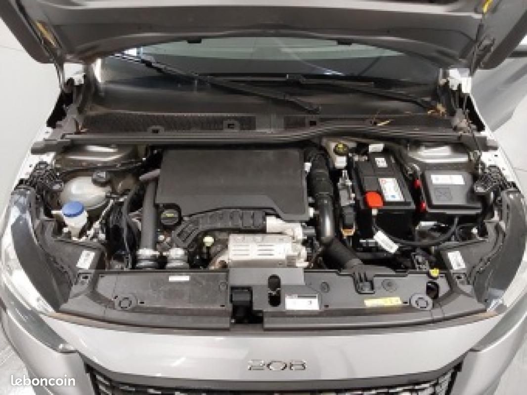 Peugeot 208 PureTech 100 SS EAT8 Allure