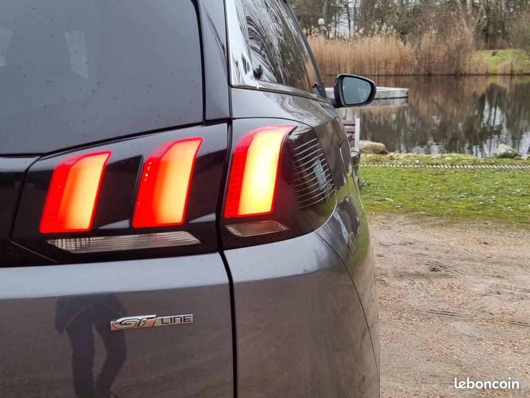 Peugeot 5008 BlueHDi 130ch SS BVM6 GT Line – Caméra