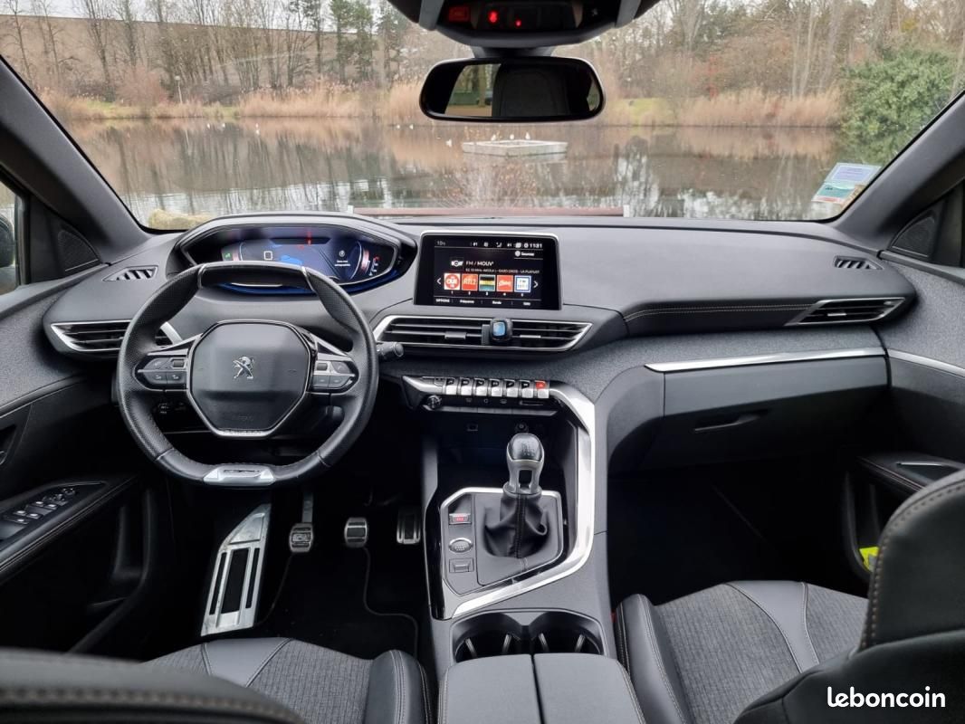 Peugeot 5008 BlueHDi 130ch SS BVM6 GT Line – Caméra