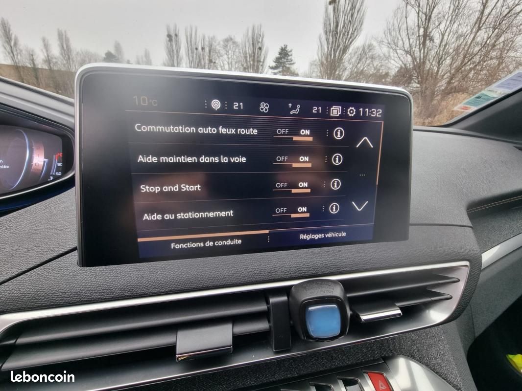 Peugeot 5008 BlueHDi 130ch SS BVM6 GT Line – Caméra