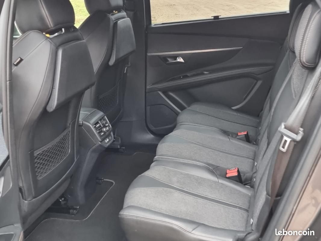 Peugeot 5008 BlueHDi 130ch SS BVM6 GT Line – Caméra