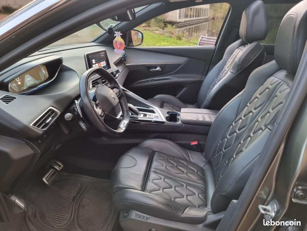 Peugeot 5008 BlueHDi 180ch SS EAT8 GT – Ttes Options Toit ouvrant