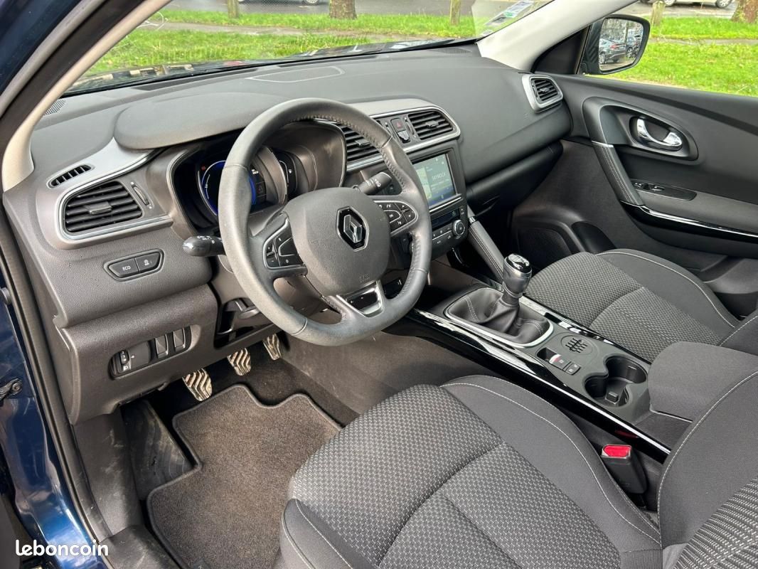 Renault Kadjar BUSINESS TCe 130 – FAIBLE KMS 1ERE MAIN