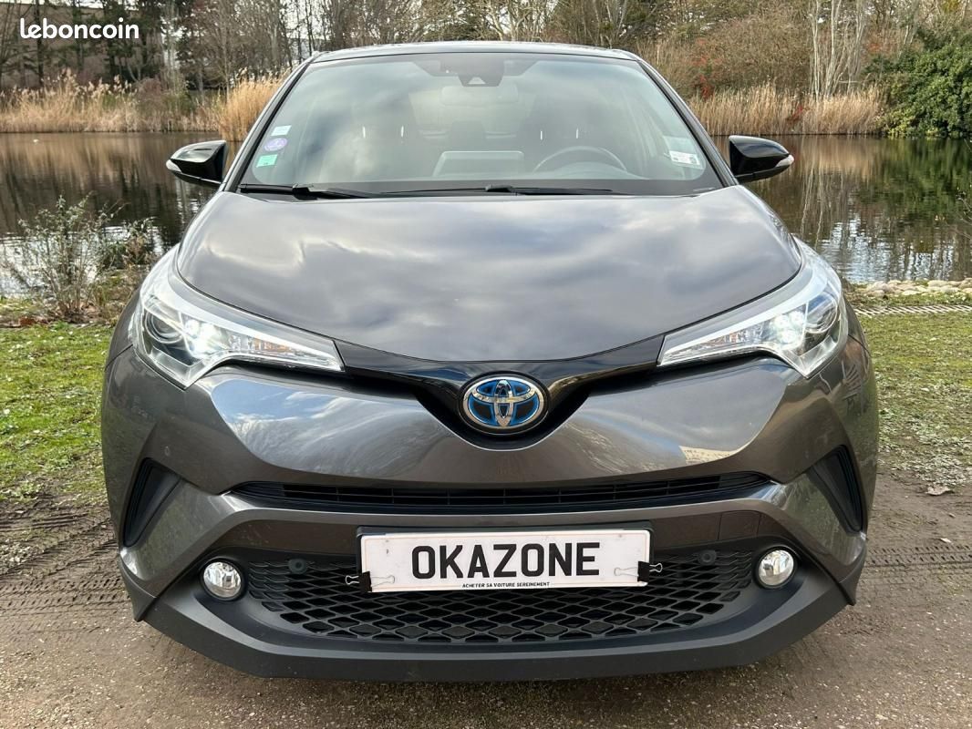 Toyota C-HR HYBRIDE RC18 122h Graphic – Entretien TOYOTA