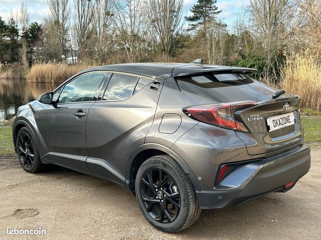 Toyota C-HR HYBRIDE RC18 122h Graphic – Entretien TOYOTA