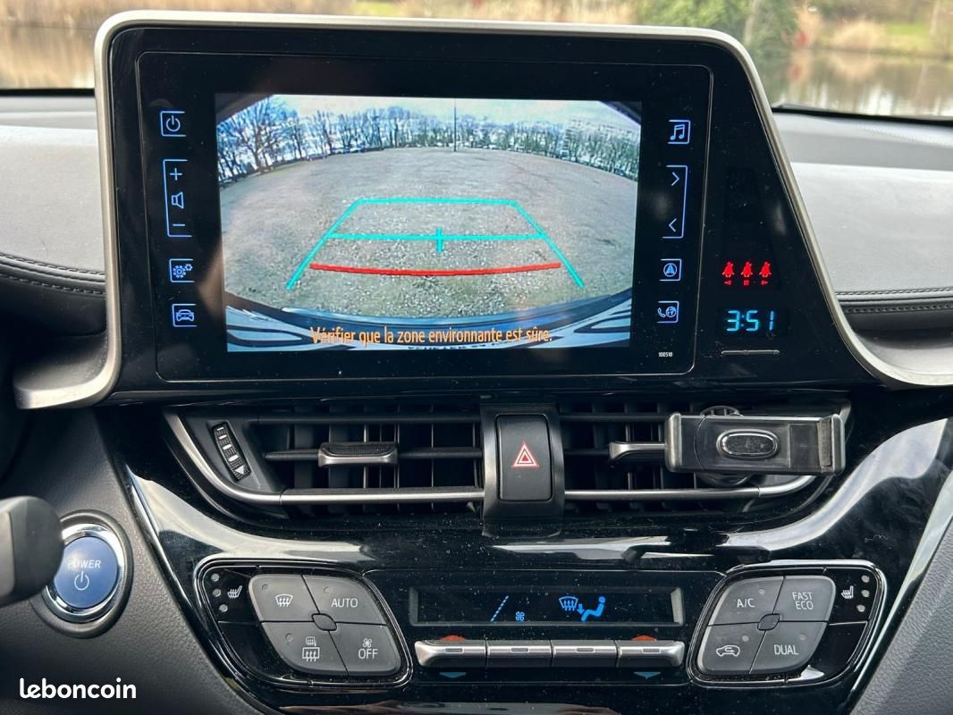 Toyota C-HR HYBRIDE RC18 122h Graphic – Entretien TOYOTA