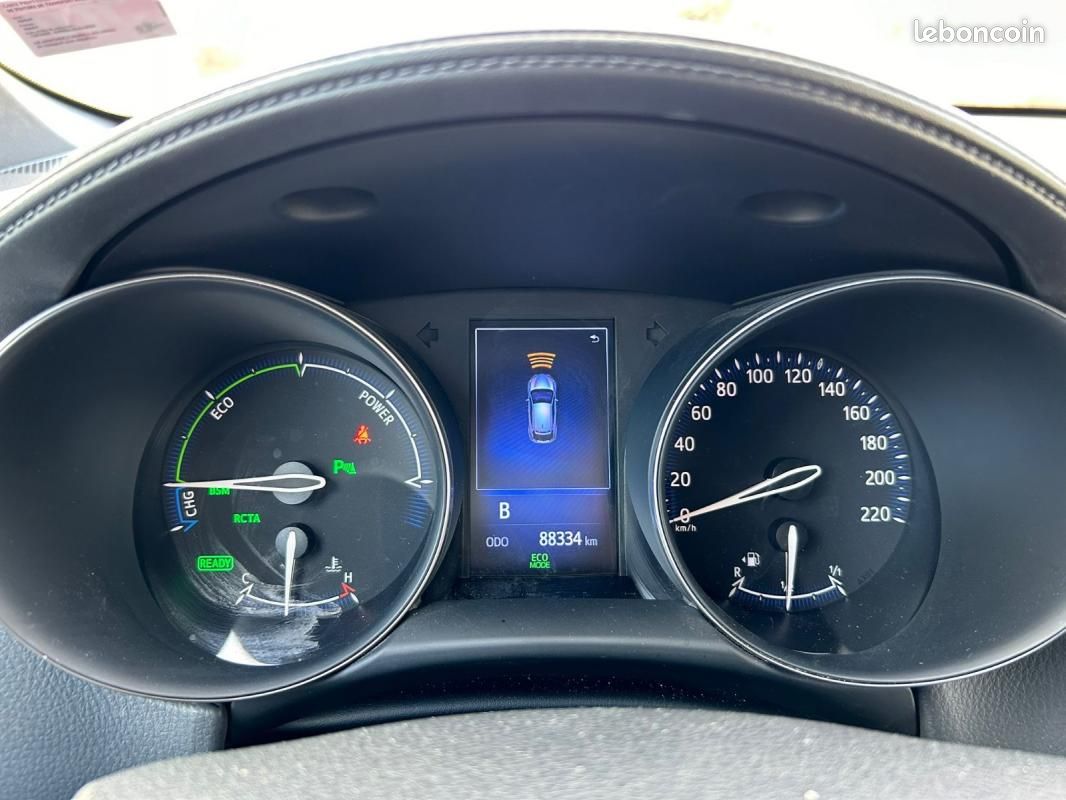 Toyota C-HR HYBRIDE RC18 122h Graphic – Entretien TOYOTA