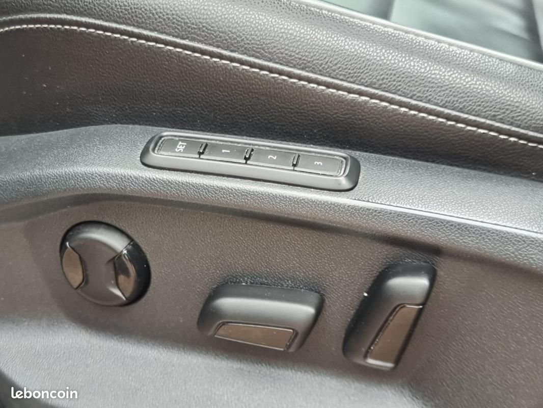 Volkswagen Tiguan 2.0 TDI 150 DSG7 R-Line FULL OPTIONS